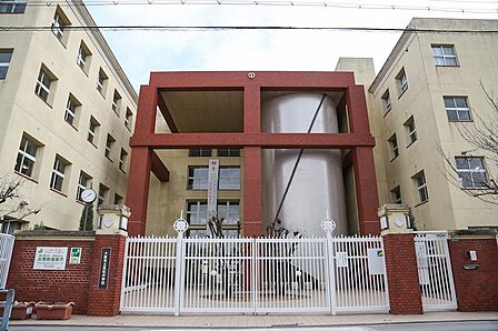 大阪市立真住中学校まで徒歩９分