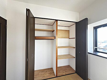 全居室収納有!収納場所に困らず綺麗な室内をたもてますね♪家族の思い出も大切にしまっておけますね!
