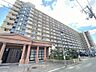 外観：【システムキッチン新調】対面式を採用したキッチンですので、リビングで寛ぐご家族をいつも感じられます！会話を楽しみながら家事ができますね♪
