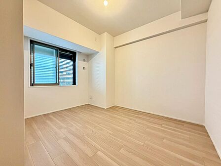クロス・フローリング張替!綺麗な壁や床で室内が明るくなりますね!爽やかな気分でお過ごしいただけますよ!