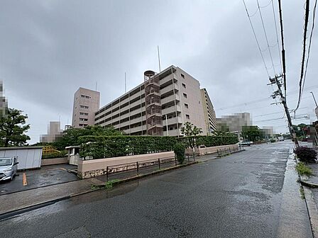 【システムキッチン新調】システムキッチンがあります♪対面式キッチンですので、家族と会話を楽しみながらお料理できますね♪