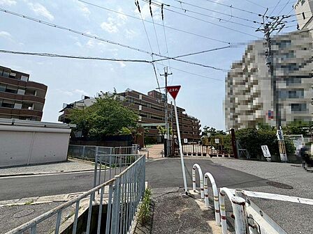 JR阪和線「鳳」駅まで徒歩5分!おでかけや普段のお買い物に便利です!