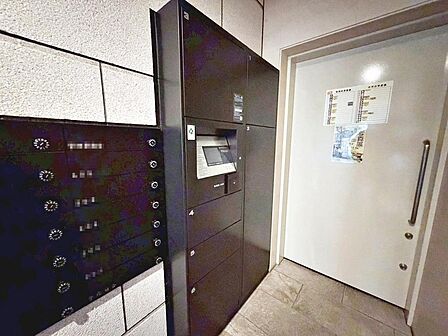 【宅配ボックス】不在時にも荷物が受け取れるので、便利ですね!