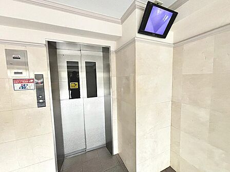 【エレベーター】荷物が多い日も楽々にお部屋に持っていけますね！