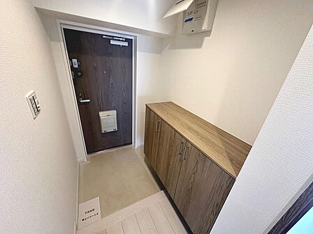 ゆとりの玄関ですよ!シューズボックスもあるので、散らかりがちな玄関もスッキリ片付きますね!