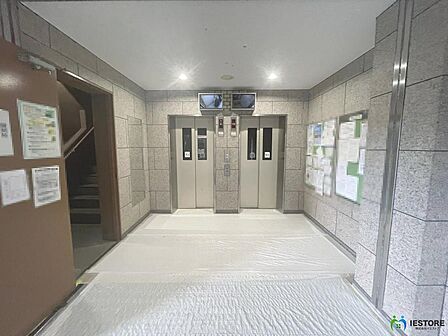 エレベーター2基あるので、忙しい時間帯も安心ですね♪