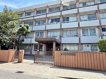 誠風中学校まで徒歩16分