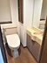 トイレ：【トイレ内に手洗いあります】温水便座洗浄便座ですので、寒い日も温かい便座で安心して使用していただけますよ！