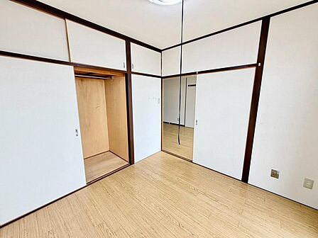 収納スペースがあるので、収納場所に困りませんよ!家族の思い出も大切にしまっておけますね♪