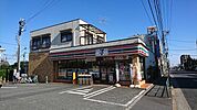 セブンイレブン（211m）