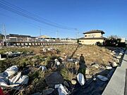 県道２６号線（高崎安中渋川線）沿いで多方面へのアクセス良好
