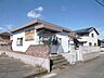 外観：建物の１階部分には事務所スペース付き