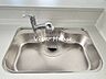 キッチン：キッチンには浄水器一体型シャワー水栓を完備。いつでも清潔で美味しい水を。キッチンの毎日がもっと心地よくなります。