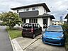 駐車場：敷地内には複数台の車を停められるスペースがあります。家族の車に加えて来客時にも対応しやすいのが嬉しいポイント♪買い物や通勤、休日のお出かけにも便利です！
