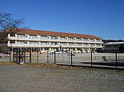 太田市立藪塚本町小学校 2323m