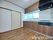 ■上部収納もあります♪キッチン用品や食料品のストック等スッキリ収納できます♪
