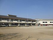 太田市立宝泉東小学校 881m