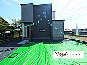 ■青空に映えるスタイリッシュなデザインは、毎日帰宅するのが楽しみになる美しさですね！ ■内覧できます♪ 【ビューハウス太田店】0120-458-333までお気軽に♪