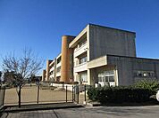 太田市立綿打小学校 782m