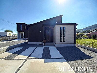 外観:■家族の距離が近づく平屋3LDK!開放的な勾配天井のLDKと充実収納で毎日が快適に♪ ■内覧できます♪ 【ビューハウス太田店】0120-458-333までお気軽に♪ 外観:■家族の距離が近づく平屋3LDK!開放的な勾配天井のLDKと充実収納で毎日が快適に♪ ■内覧できます♪ 【ビューハウス太田店】0120-458-333までお気軽に♪