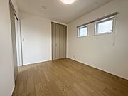 【２階洋室６帖】 お子様部屋におすすめです☆彡