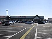 とりせん平和町店 678m