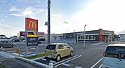 マクドナルド赤堀西久保店 1766mハンバーガー、フライドポテトで知られる老舗ファストフードのチェーン店。