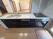 機能充実のシステムキッチン♪対面式なので家族のコミュニケーションが取りやすいのも◎♪