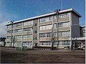 宇都宮市立宝木中学校 888m
