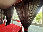 本マンションは今出川通に面しています。