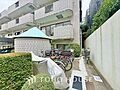 整然と並んだ自...