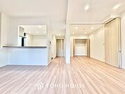 ◆サンサンと◆差し込む太陽の光がこのリビングに笑いをもたらす。