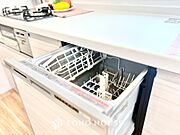 【cooking papa is here】料理が苦手な人でも、チャレンジしてみたくなるワイドスパンのキッチン。家族の食卓がここから始まる。