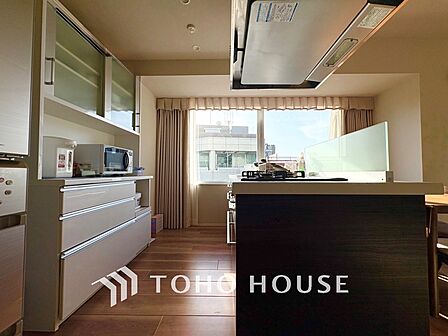 【KITCHEN】◆ワクワク◆開放的で機能性も高いシステムキッチン。お子様は毎日のご飯にワクワク!