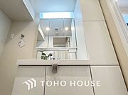 【WASHROOM】◆快適◆煌びやかな暮らしの中にも忘れたくない快適さ。大きな収納が助けてくれます。