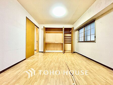 光に包まれるように設計された空間。太陽の光が爽やかな目覚めを誘う。きっと今日も素敵な1日に。