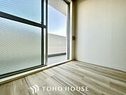 【PRIVATE ROOM】◆属毛離裏◆子は父を手本とし、母に愛育されて成長する。家族の深い繋がり。いつまでも大切にしたい。