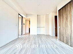 ◆隠された美しさ◆流麗な音楽が流れているような繊細でいながら整然かつ堅牢なこの空間。この空間は確かに美しい。しかし、そこには美しさ以上のものが隠されている。