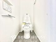 現在建築中◆快適◆な生活に不可欠。節水型の高性能トイレを新設。