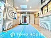 漂う上質な空気感、マンションに入れば「おかえりなさい」と笑顔で迎えてくれるエントランス。最良の心配りを感じるマンションでした。