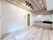 【living】居心地のいい暮らしには欠かせない眩い採光。