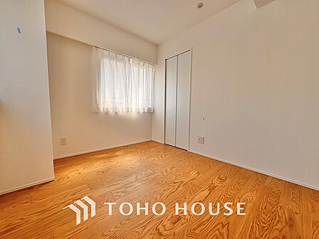 使いやすく、明るい洋室に仕上がります。子供部屋や趣味のお部屋にご利用できます。ご自身で家具などを配置し、素敵な空間を創り上げられます。