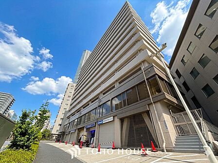 ◆共有空間◆些細な事でほっぺを膨らまして怒る君。それでも僕達はこれからも一緒だよ。喧嘩をしても離れたくないから一つはさんだ同じ場所にいる。分かるよ。そこに君が