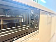 【KITCHEN】◆開放的◆後片付けが楽なシステムキッチン。収納スペースの充実！