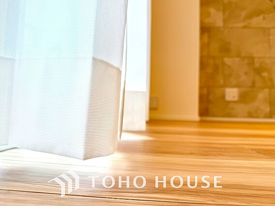 【LIVING...