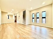 【癒しの空間】室内構成に拘り採光とセンスを散りばめた空間。それは『柔らかさ』に似た素敵な居場所。そこに暮らす人のことを考えつくり出したものは『癒し』という心地よい居場所なんだと思う。