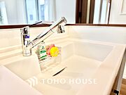 【Kitchen】一歩一歩踏みしめる喜びを。光り眩い羨望のリビングへ。一歩一歩を踏みしめて家族の集う幸せの場所へ。すべてがクライマックスのマイベストホーム。