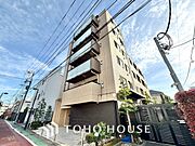 漂う上質な空気感、マンションに入れば「おかえりなさい」と笑顔で迎えてくれるエントランス。最良の心配りを感じるマンションでした。