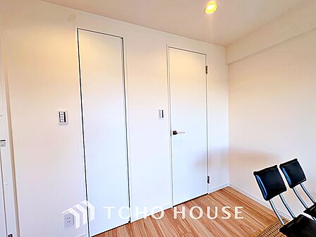 使いやすく、明るい洋室に仕上がります。子供部屋や趣味のお部屋にご利用できます。ご自身で家具などを配置し、素敵な空間を創り上げられます。
