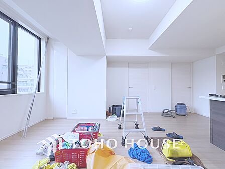 【LIVING】◆住む喜び、楽しさ、感動◆を君と共有したい。いつまでもずっと家族を見渡せるこの広い空間で。